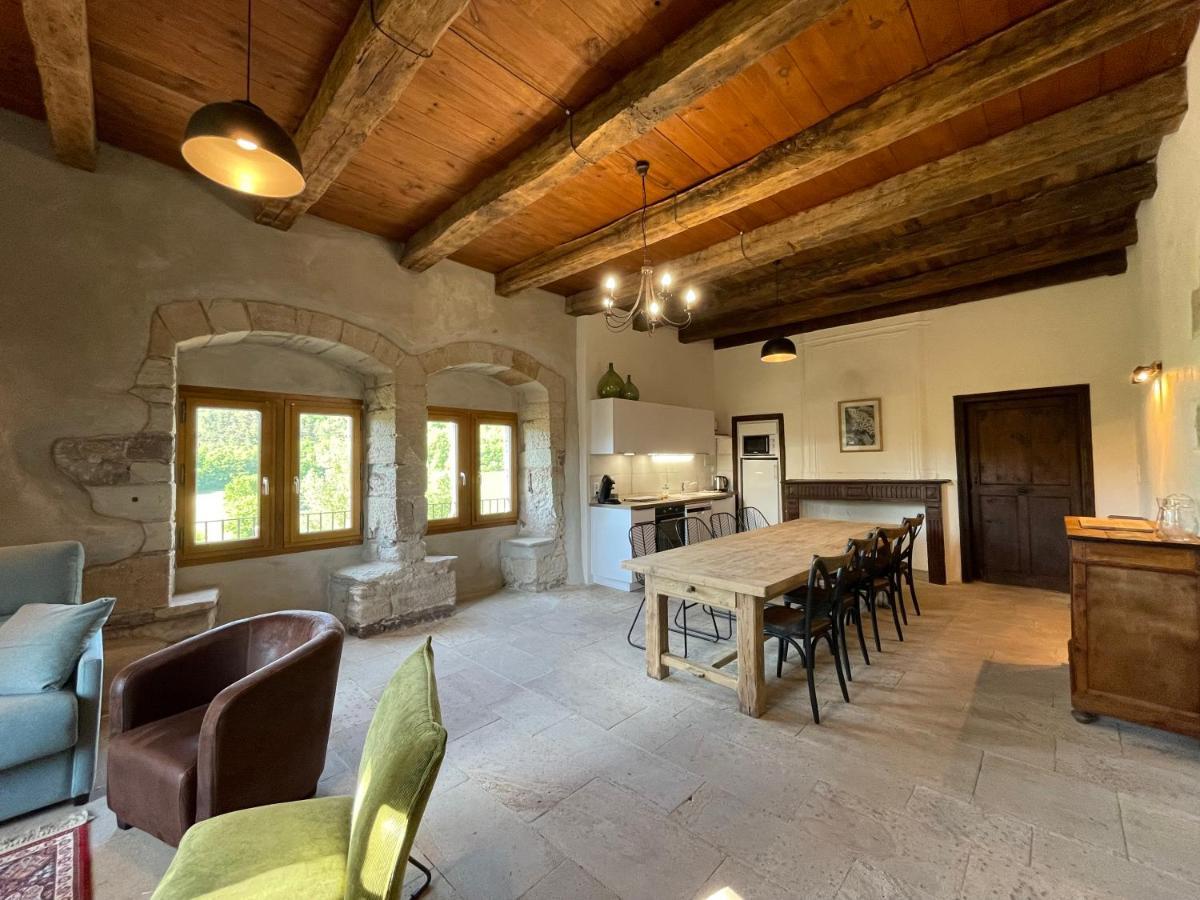 Chateau De Latour Sur Sorgue Marnhagues-et-Latour Exterior photo